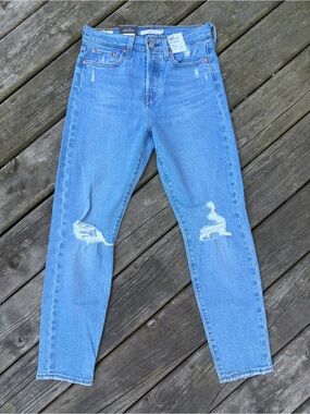 Levi's wedgie